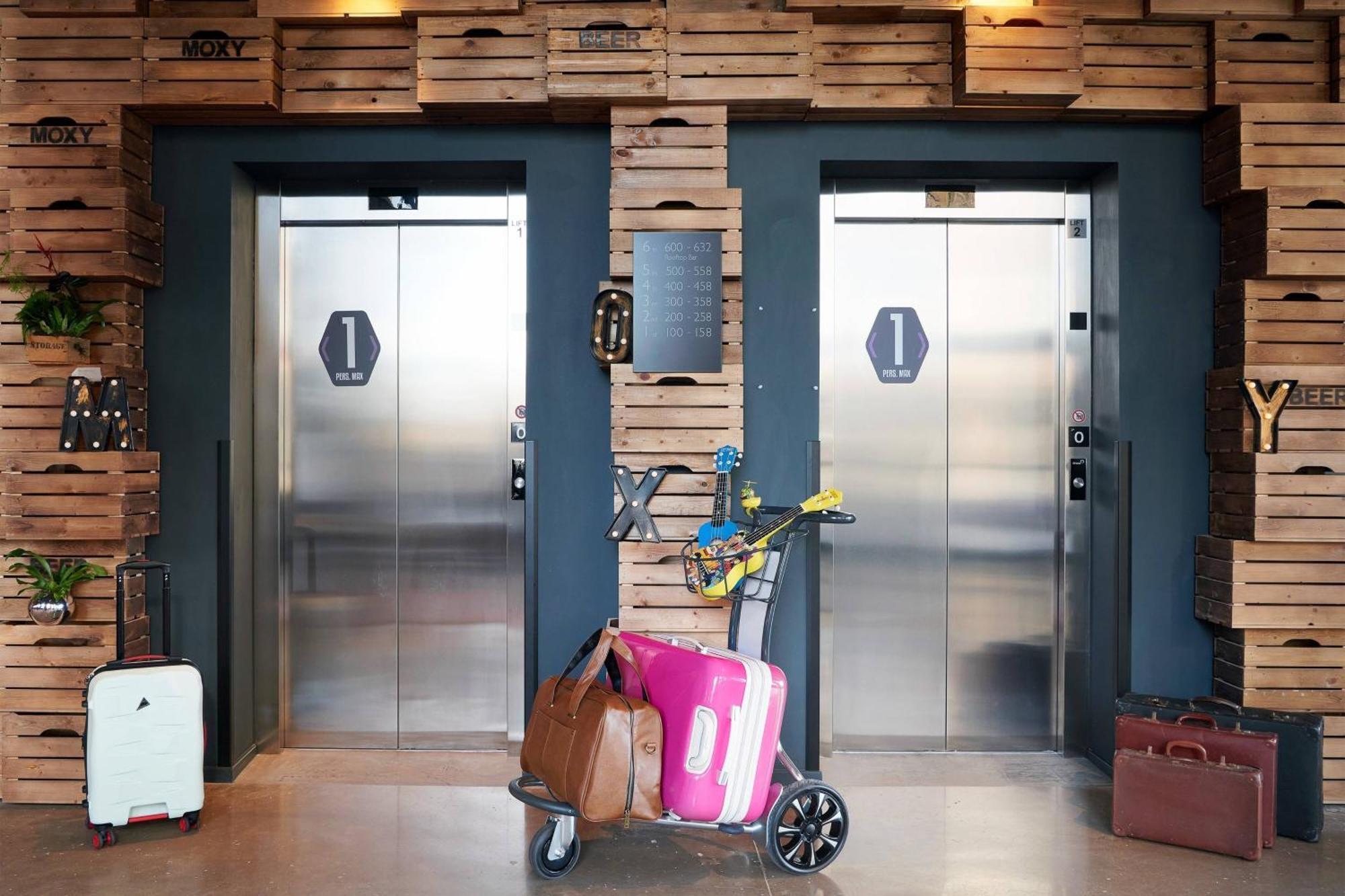 Moxy Edinburgh — Foto 1